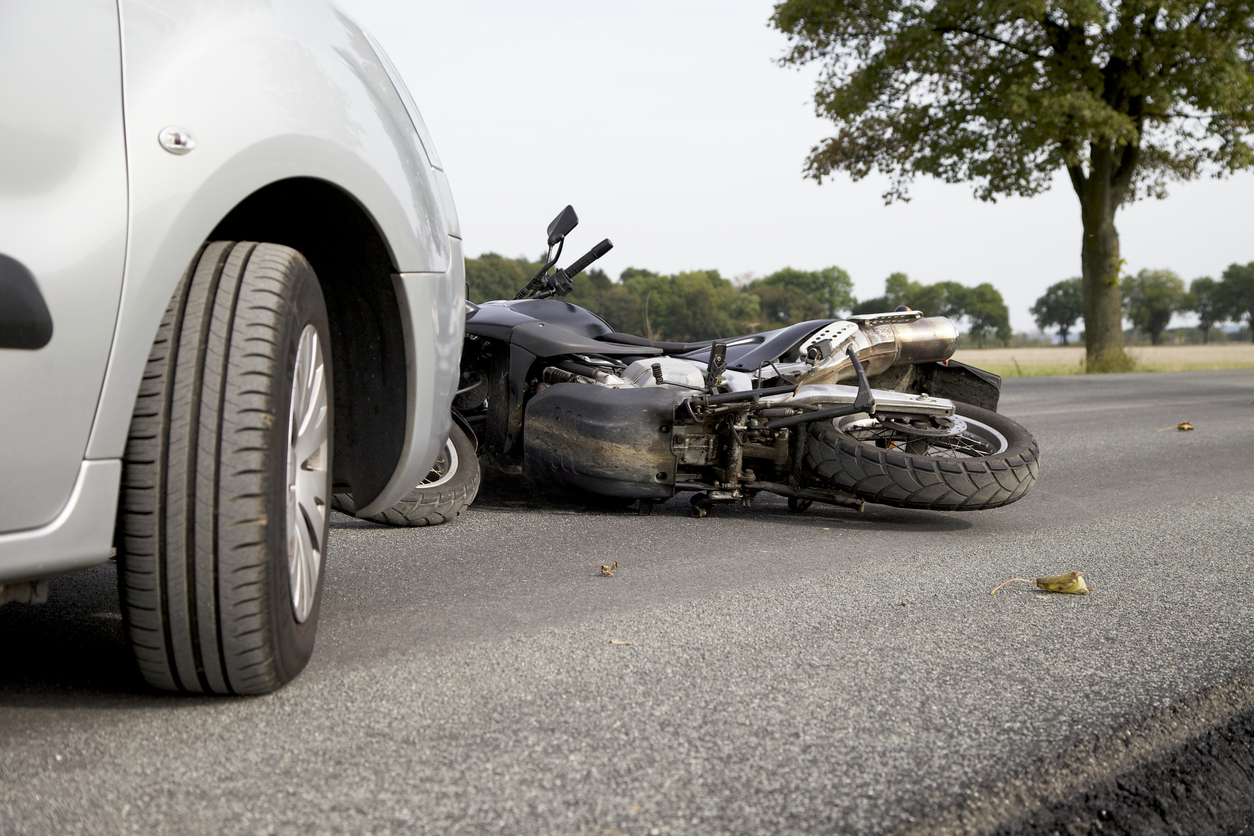 Motorcycle accident lawyers advise that injury victims consult with law firms.