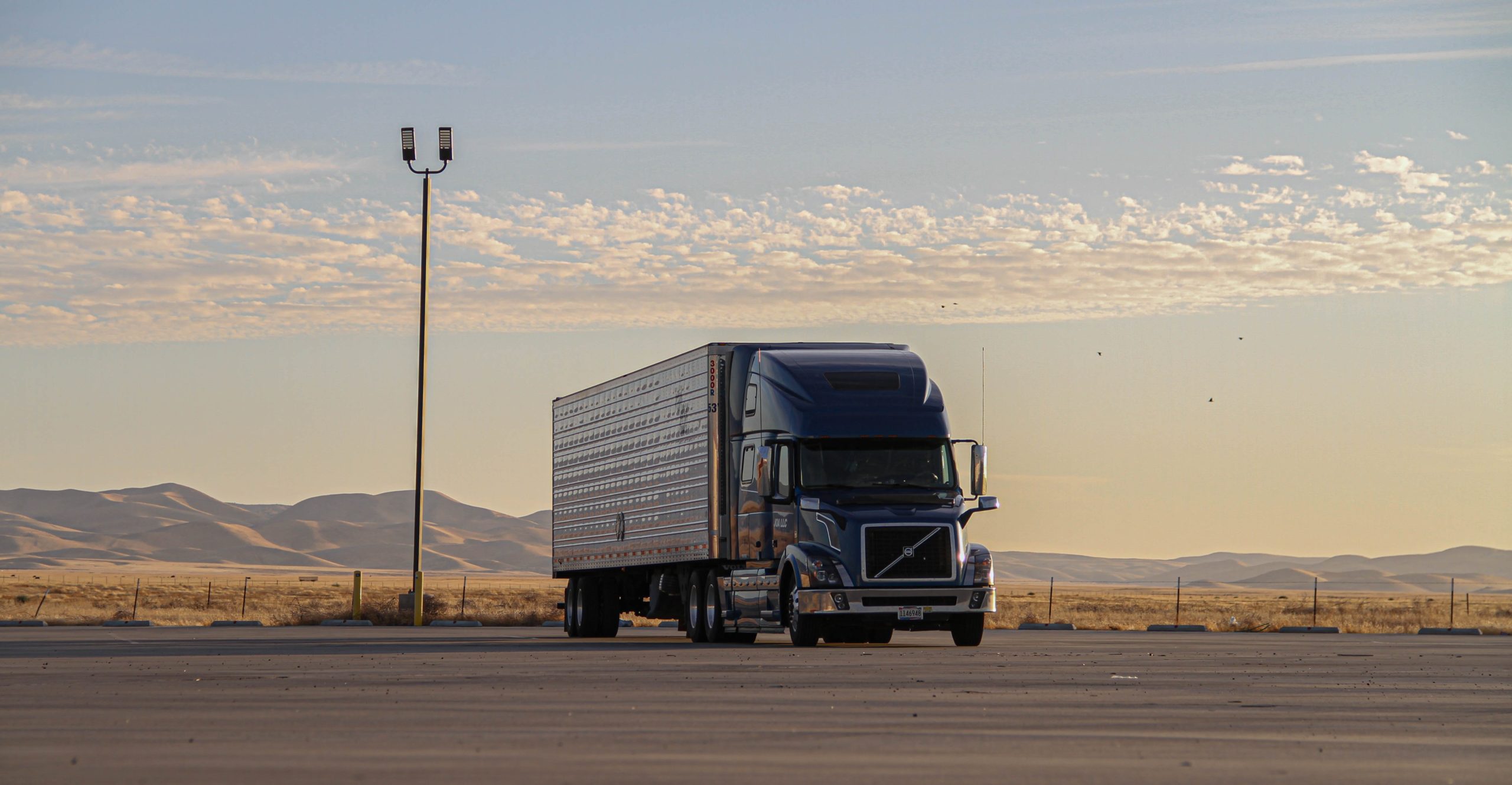 Man Killed in Big Rig Accident on Kimberlina Road near Highway 43 [Wasco, CA]